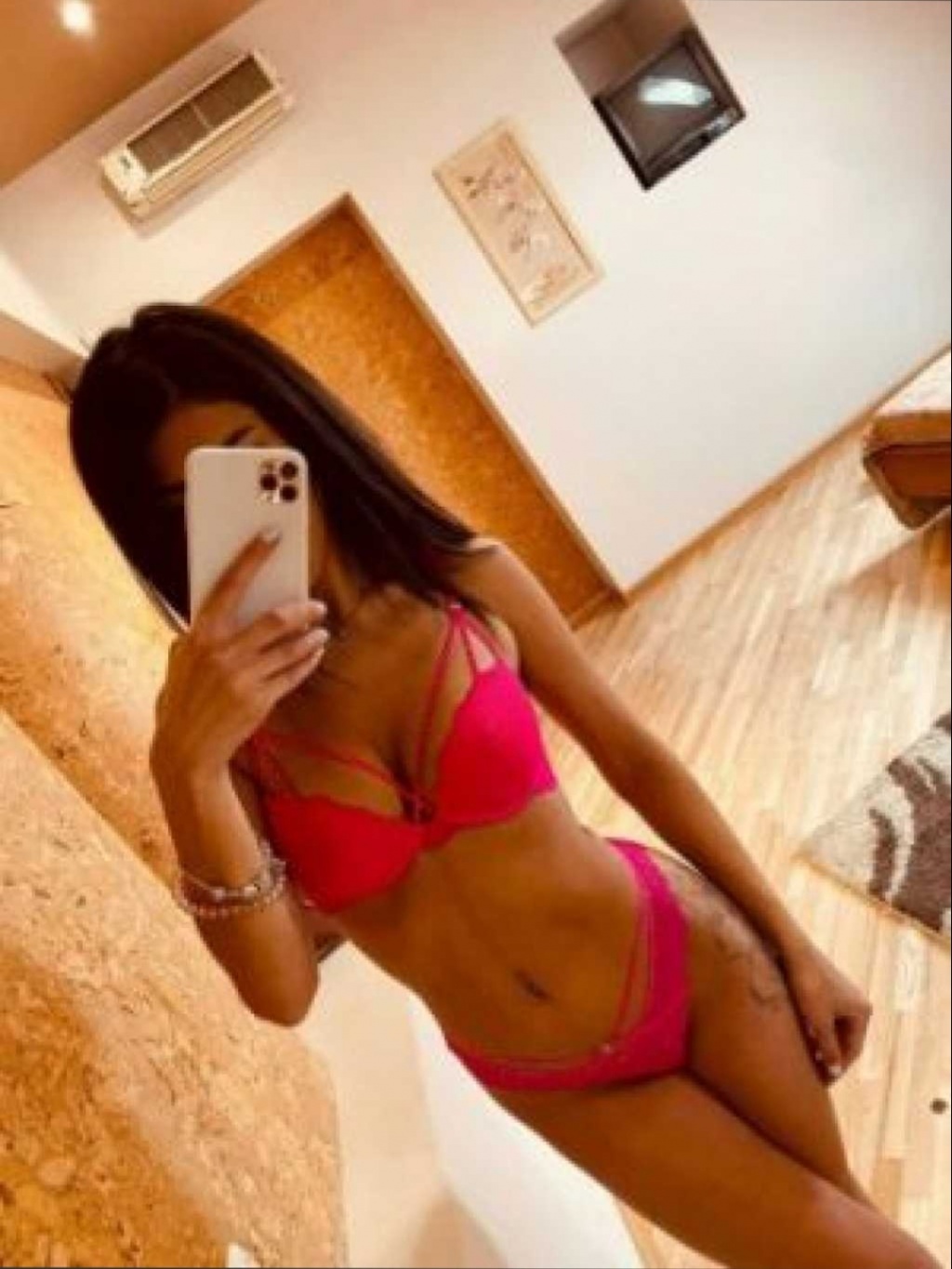 Арина : проститутки индивидуалки в Омске