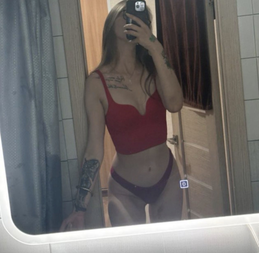 Анна : проститутки индивидуалки в Омске