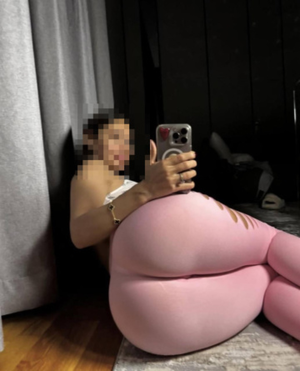 Алиса загорелая: проститутки индивидуалки в Омске