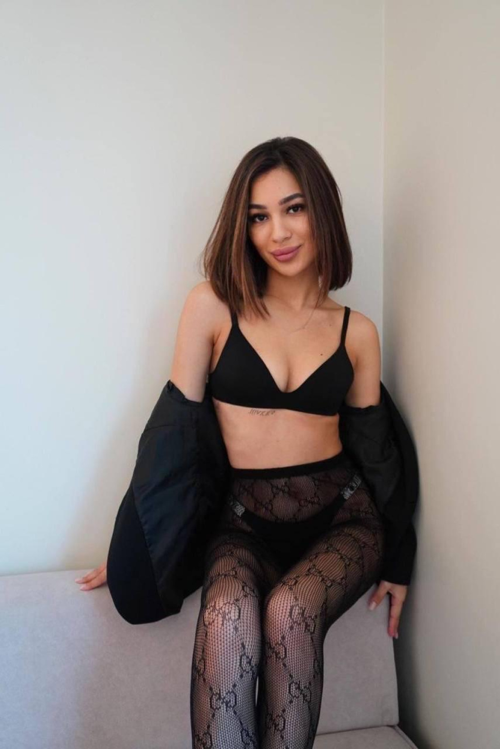 Алиса загорелая: проститутки индивидуалки в Омске